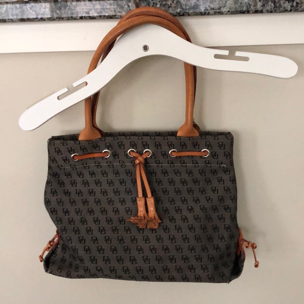 Good condition grey shoulder bag